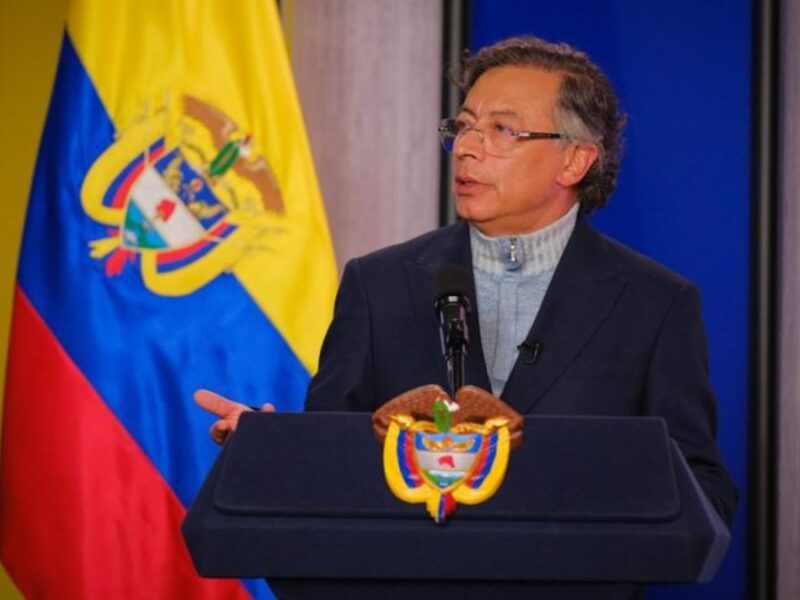 Gustavo Petro adia reconhecimento de vitória de Abelardo de la Espriella na Colômbia