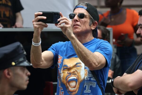 Ben Stiller anuncia série documental sobre título histórico do New York Knicks