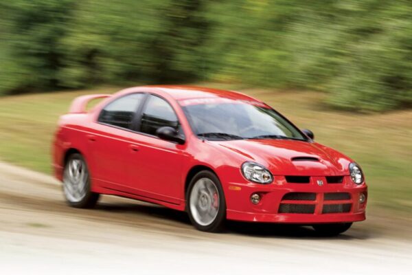 Dodge Neon SRT-4 conquista fãs e críticos nos EUA, Dalmo Hernandes relata