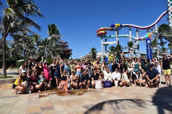 Azul Viagens leva agentes ao Beach Park e Canoa Quebrada para imersão e apoio ao hexacampeonato da Seleção