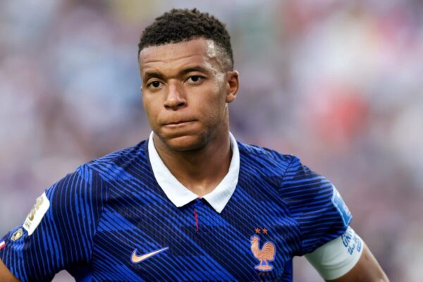 Kylian Mbappé minimiza disputa de artilharia com Lionel Messi na Copa do Mundo 2026