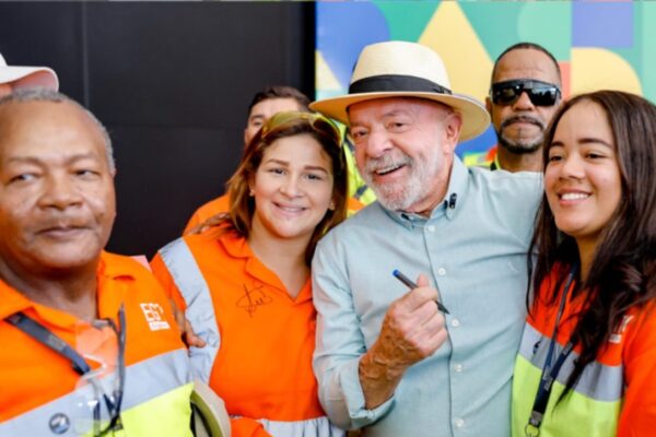 Lula afirma que governo serve “pessoas humildes” em visita à Serra das Araras