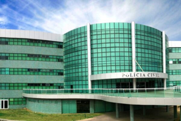 Polícia Civil prende suspeitos de descontos indevidos em aposentados do DF Fabíola Sinimbú