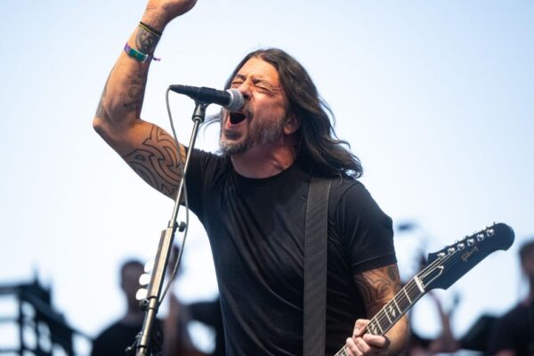 Dave Grohl elege dez álbuns fundamentais da música