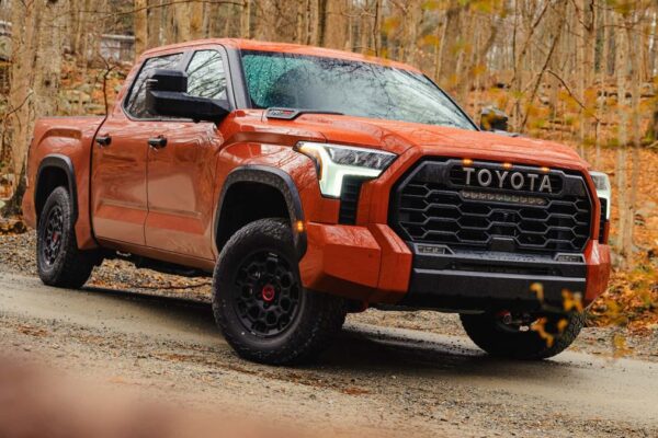 Toyota e Nissan alertam sobre falhas em carros americanos