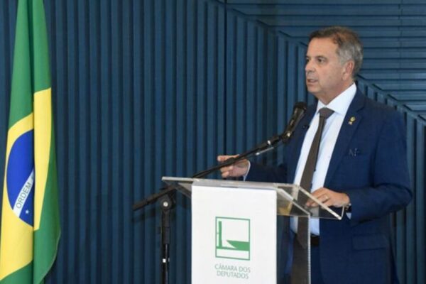 Rogério Marinho questiona gastos da Secom no TCU