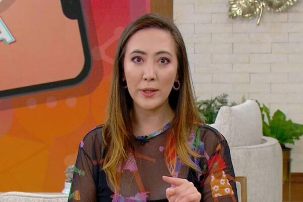 Juliane Massaoka trata ferida após uso de PMMA