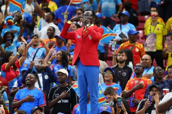 Michel Nkuka Mboladinga homenageia Patrice Lumumba na Copa