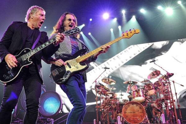 Geddy Lee revela divergência interna no Rush