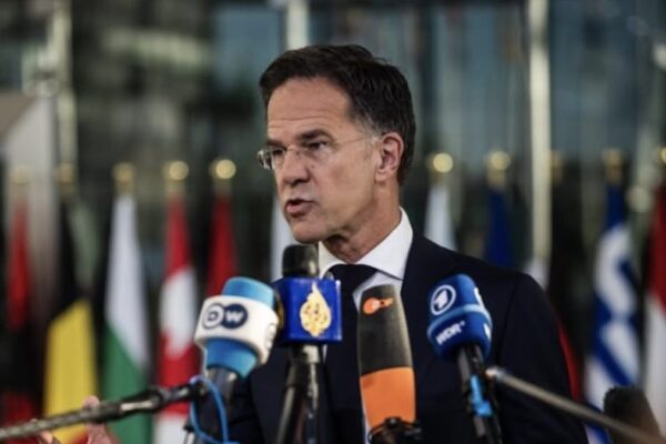 Mark Rutte busca apoio de Donald Trump na Casa Branca