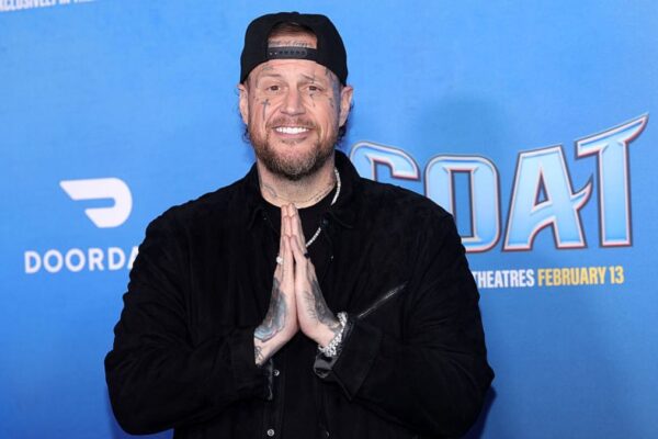 Jelly Roll assume bancada do programa de Jimmy Kimmel
