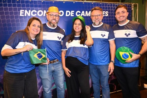 Visual e Rextur premiam agentes em evento da Copa