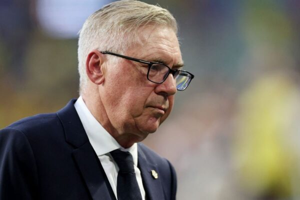 Carlo Ancelotti elogia Vinícius Júnior após vitória brasileira