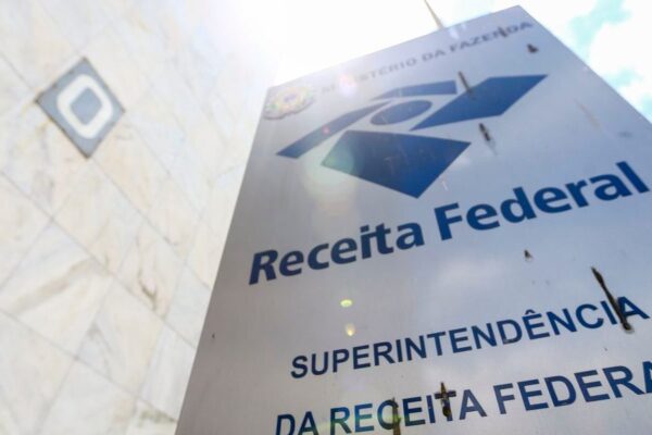 Receita Federal expõe nomes de grandes devedores contumazes