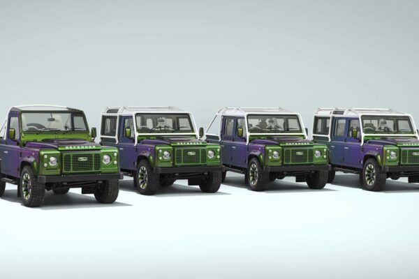 Cliente adquire quatro Land Rover Defender V8 exclusivos