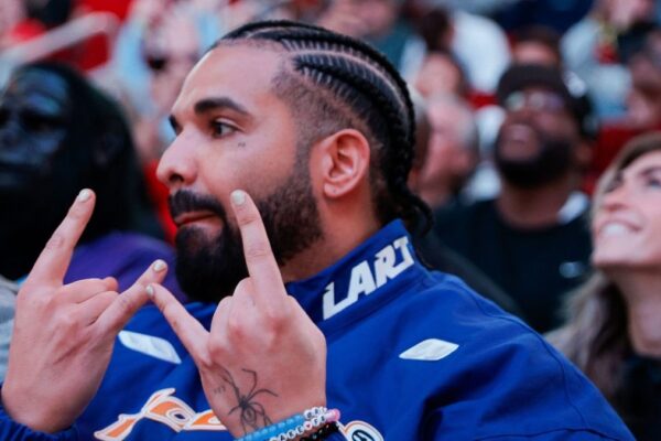 Drake divulga música inédita Serious em mix de Oliver El-Khatib