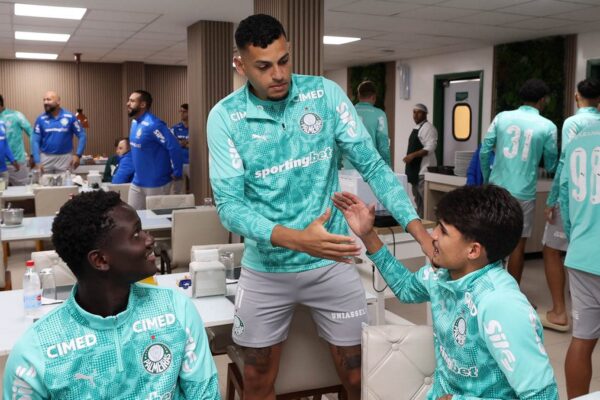 Goleiro Kaique reforça elenco do Palmeiras após empréstimo