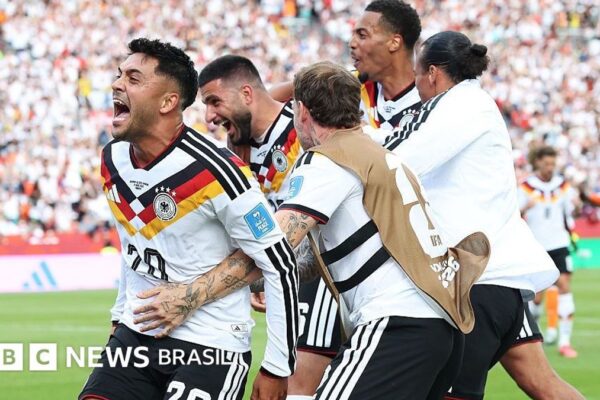 Brasil enfrenta segundo colocado do Grupo F na Copa