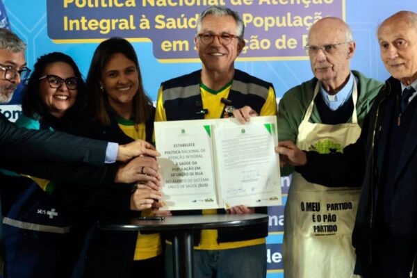 Alexandre Padilha lança política de saúde para pessoas em situação de rua