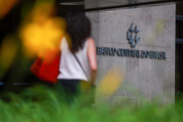 Banco Central registra déficit de US$ 3,2 bilhões