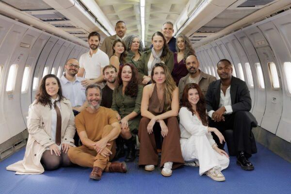 Teatro Ruth Escobar recebe musical Vindos de Longe