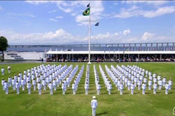 Marinha estende prazo para 400 vagas de praças