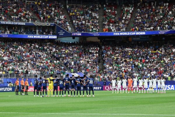 FIFA homenageia vítimas de terremotos na Venezuela