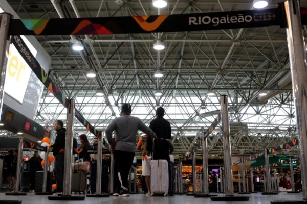 Neblina suspende operações no Aeroporto do Galeão