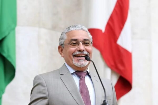 Senival Moura deixa PT após prisão por ligação com PCC