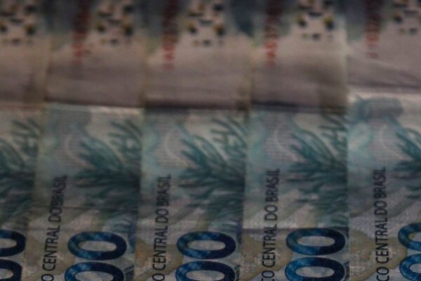 Tesouro Nacional eleva Dívida Pública para R$ 9 trilhões