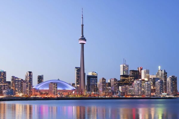 Arajet oferece passagens para Toronto por R$ 2.341