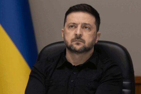 Volodymyr Zelensky ordena ataque contra refinarias na Rússia