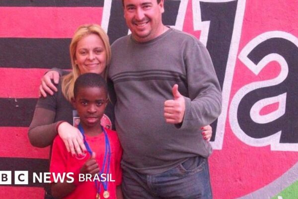 Carlos Eduardo Beraldini recorda início de Vinícius José Paixão de Oliveira Jr.