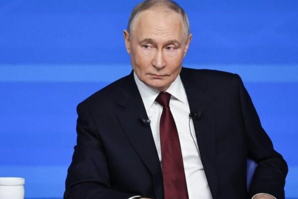 Vladimir Putin discursa no congresso do Rússia Unida