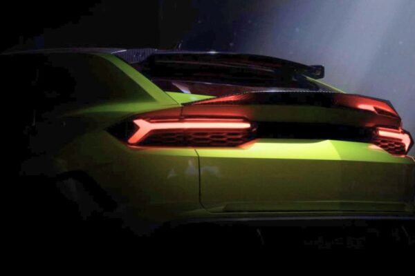 Lamborghini revela nova variante do Urus em julho