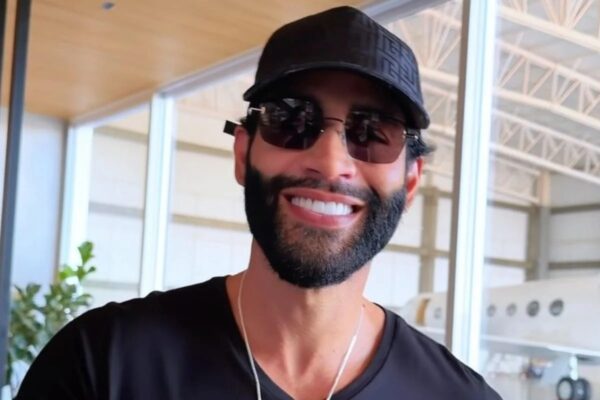 Gusttavo Lima processará Cleber Chaparral após cancelamento em Surubim