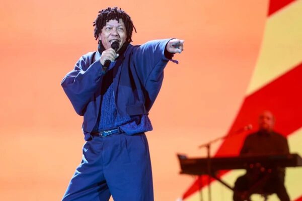 Djavan celebra 50 anos de carreira em Brasília