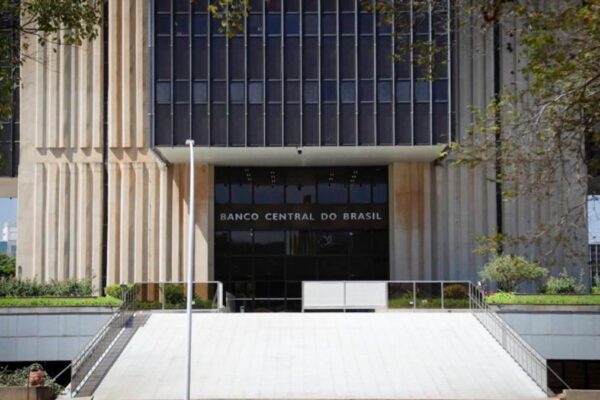 Banco Central ajusta estimativa de crescimento do PIB