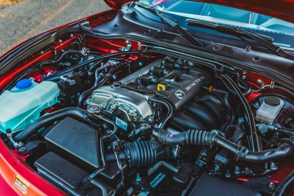Mazda planeja fim de motores a combustão no MX-5