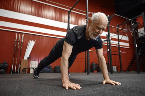 Treino HIIT preserva massa muscular em idosos