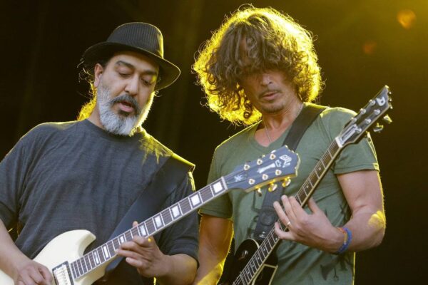 Kim Thayil reflete sobre a morte de Chris Cornell