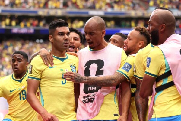 Gabriel Martinelli garante classificação do Brasil contra Japão