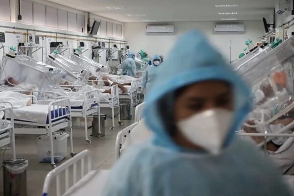Dandara Ferreira registra bastidores da CPI da Covid