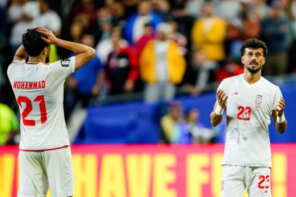 Markwayne Mullin celebra saída do Irã da Copa