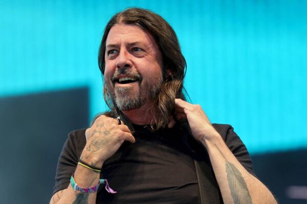 Dave Grohl esconde sussurros em Everlong do Foo Fighters
