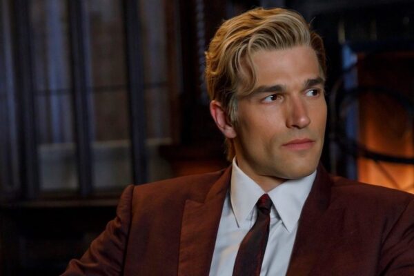 Paul Anthony Kelly integra elenco da 13ª temporada de AHS