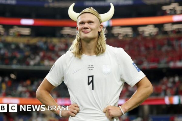 Erling Haaland garante Noruega nas oitavas da Copa