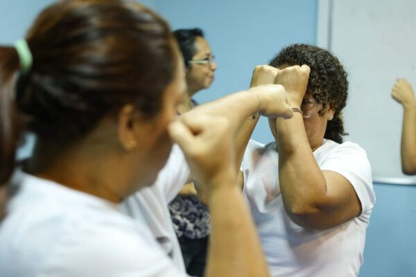 Senado autoriza venda de spray de pimenta para mulheres