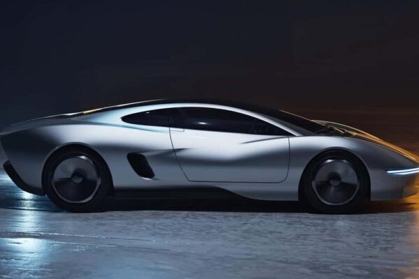 Ian Callum apresenta conceito moderno do Jaguar XJ220