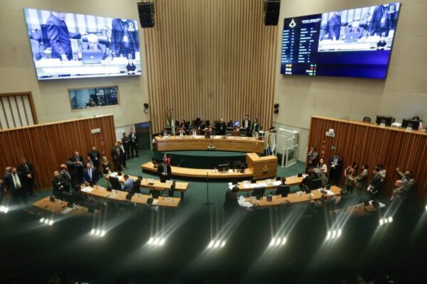 CLDF aprova diretrizes orçamentárias de R$ 75 bilhões